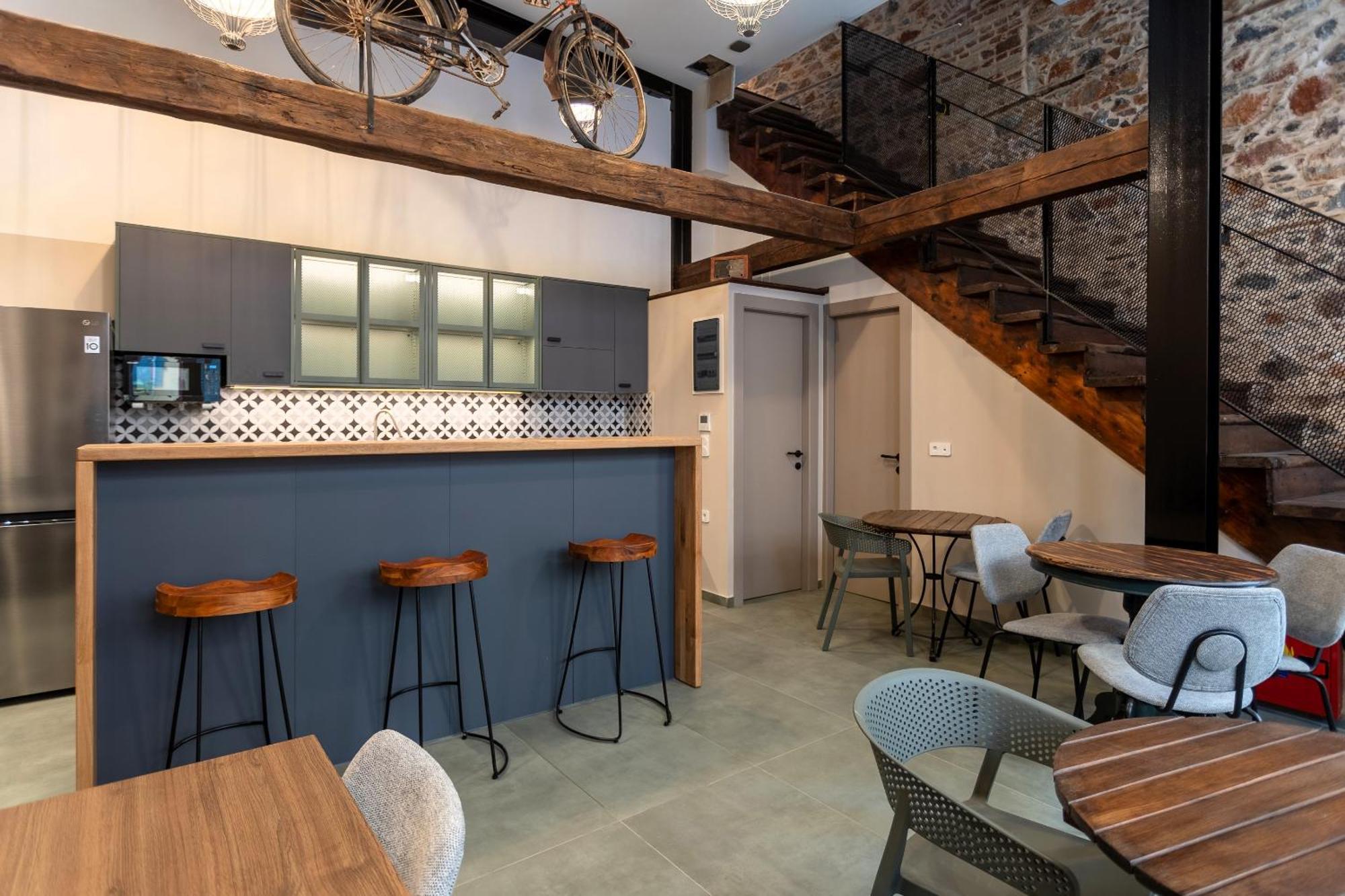Issa Lesvos Hostel Mytilíni Kültér fotó