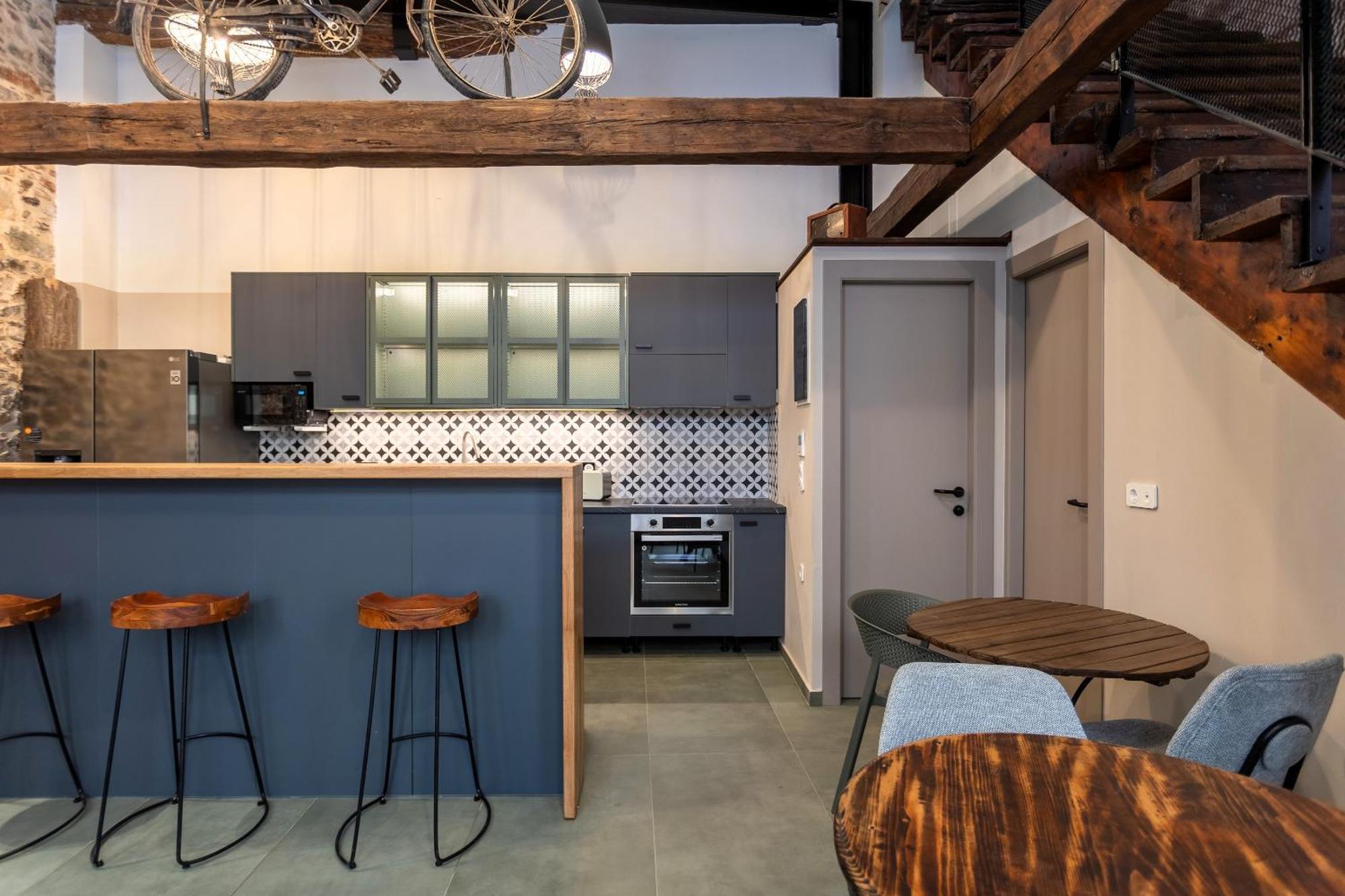 Issa Lesvos Hostel Mytilíni Kültér fotó