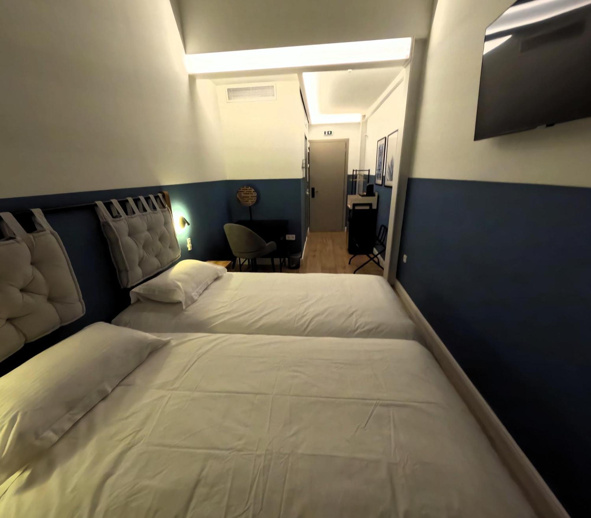 Issa Lesvos Hostel Mytilíni Kültér fotó